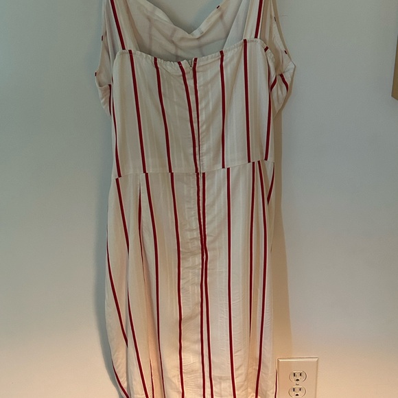 J.O.A  new with tag from Anthropologie wrap dress size Large - Picture 8 of 13